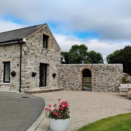 Moynure House Boutique B&B & Separate Two Bedroom Chalet-2